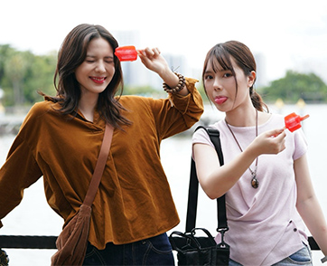 “RUNAWAY หนีไปก็ตายเปล่า” จากนิยายขายดี สู่ซีรีส์แซฟฟิก สยองขวัญ เรื่องแรกในไทย เตรียมเปิดฉากความหลอน EP.1 เริ่ม 4 พฤศจิกายนนี้